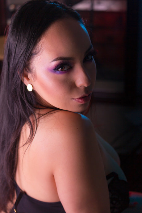 Priv X erotic model gallery