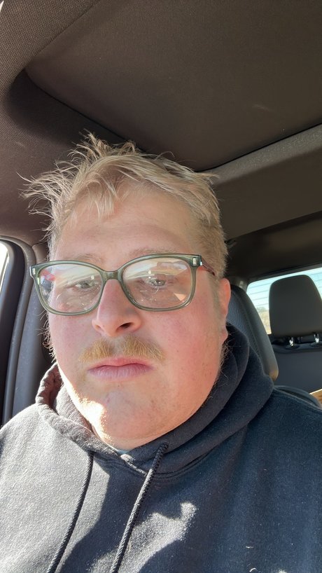 Chubs McKensie pornstar adult pictures