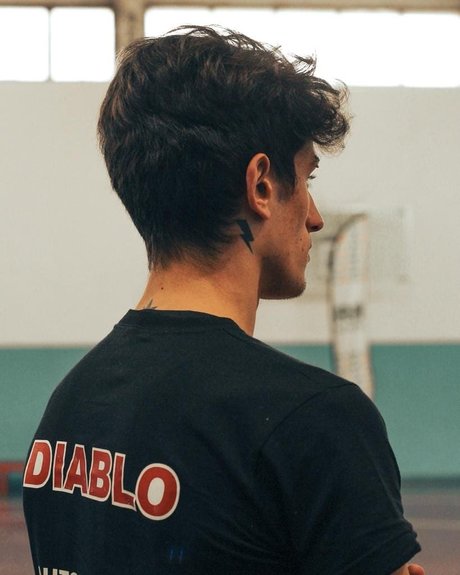 Santiago Costa hot star pics