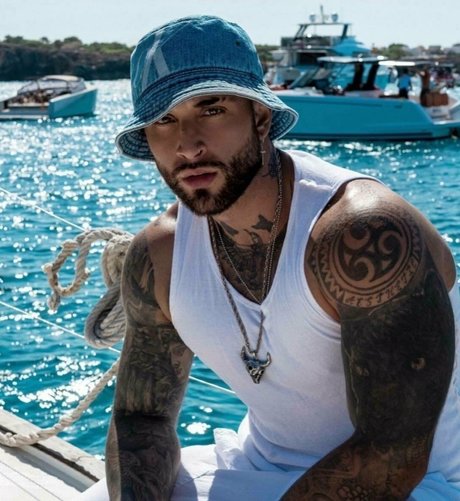 BadlumaXxxBang DOM pornographic model pictures