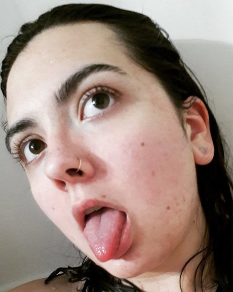 T C W perfect model photos