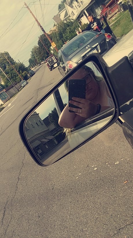 Queen Jai model sex image