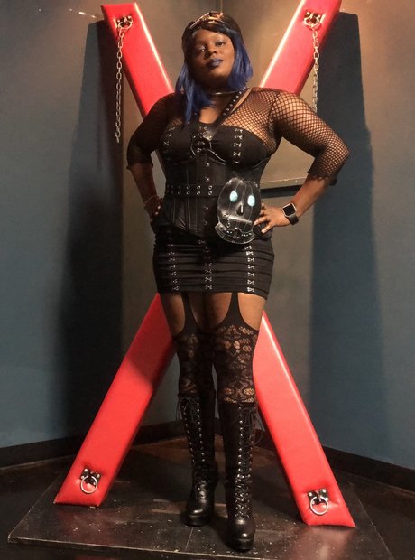 Queen Ana Blue nice pornstar photo