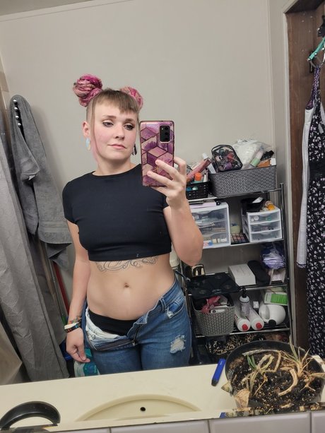 Queen Derp naked actress archive