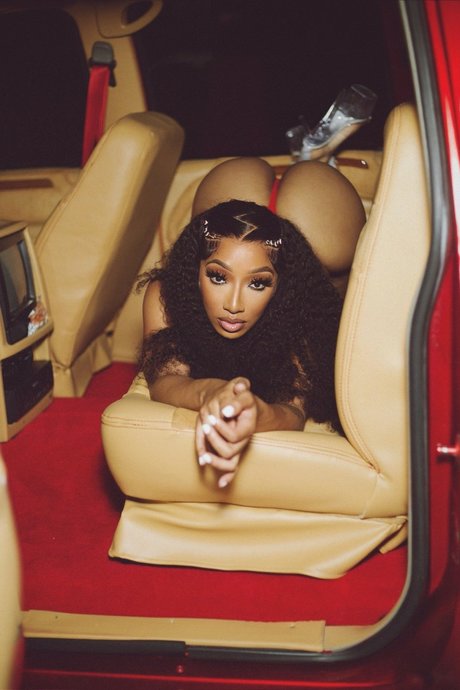 cutting up with quay_ hd actress photo