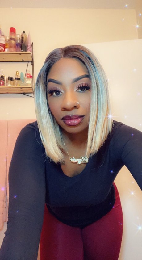 Ms Bee pornstar xxx pictures