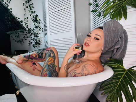 Pyro PrincessXxX beautiful model pic