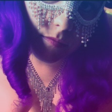 Purple Goddexxx sexy actress image