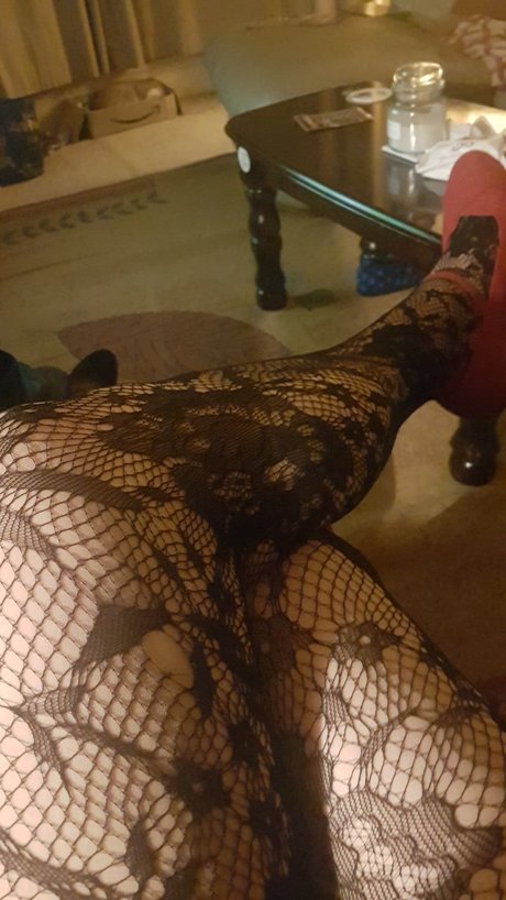 Racheal s legs and feet in hoisery pics pretty star pic