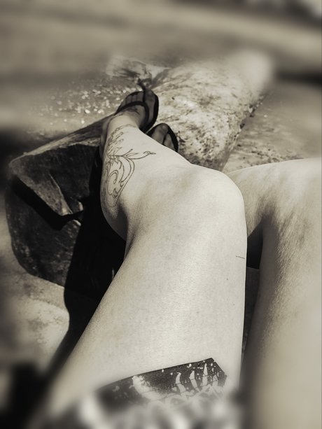 mature slut onlyfans naked pics