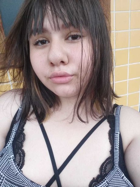 Juliana S2 nudes model img