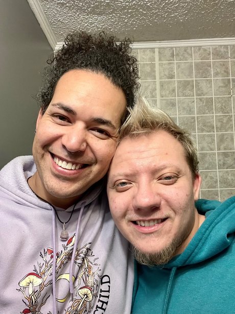 QueerTrip exclusive model image