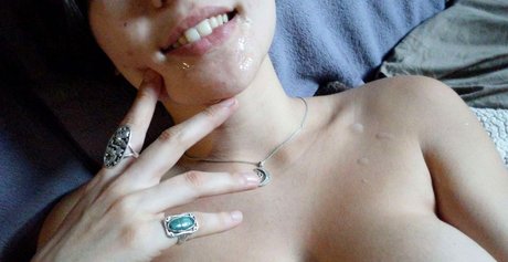 Queen Z model naked gallery