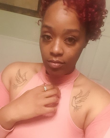 _QueenTriggz_ pornstar adult image