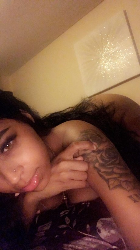 Queenn Hazel erotic pornstar photos