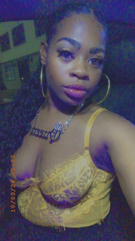 QueenJuicyyy__ sexy model galleries