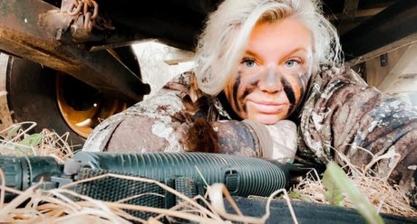 Queen Elizabeth of the Midwest sexy model img