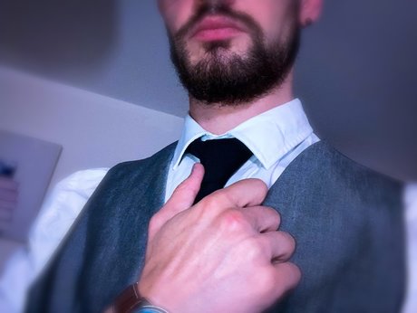 Mr D Suited Man Free Subcription pornstar sexy img