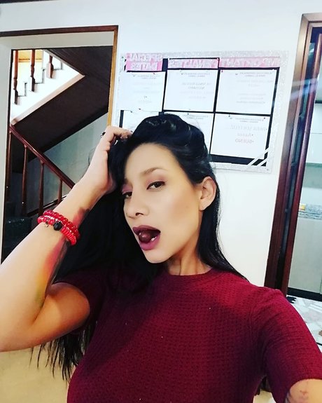 _dark hous adult actress img