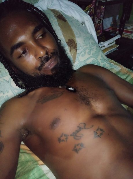 Drizzle Berries pornstar exclusive photo