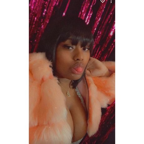 Domo B nudes star galleries