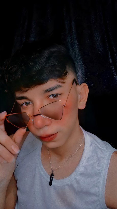 Edixon Manzabe pornstar high quality pics