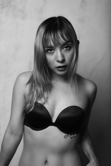 DollyNny hot pornstar picture