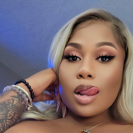 _Dolly Inna REAL Life_ pretty star img