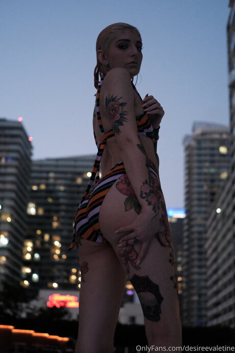 DollFaceDesy model exclusive pictures