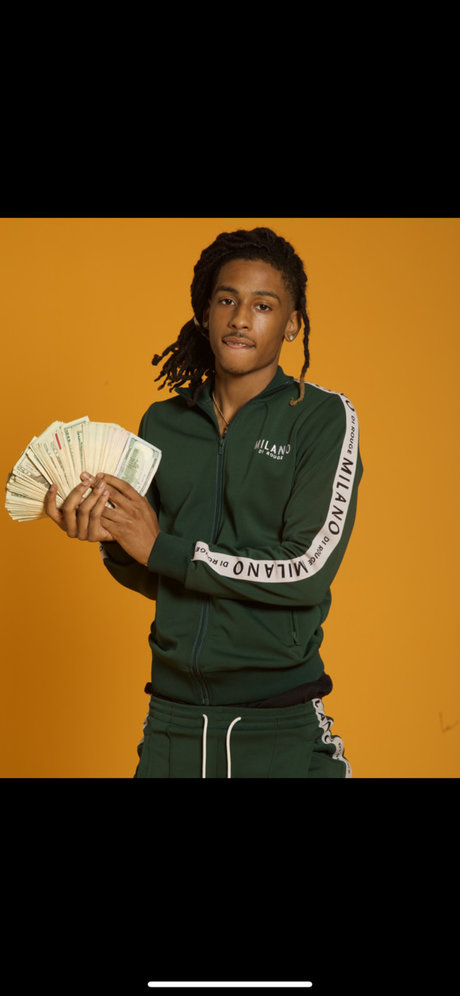 100kRob sex star image