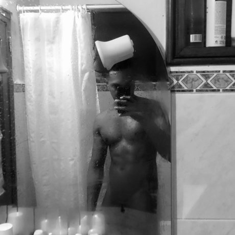 Rasta Sexx star erotic pics