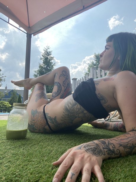 _P E A C H E_ nice pornstar photo