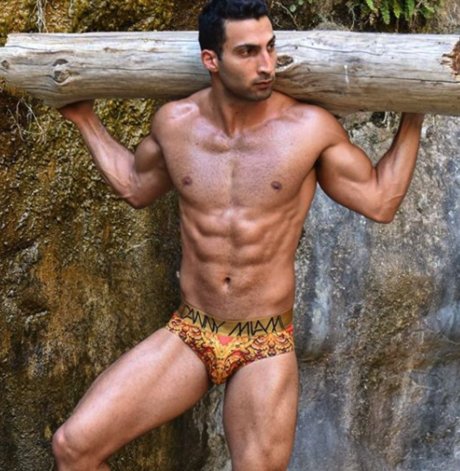 Rez Vn actress photo