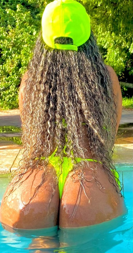 Rezinha pornstar naked picture