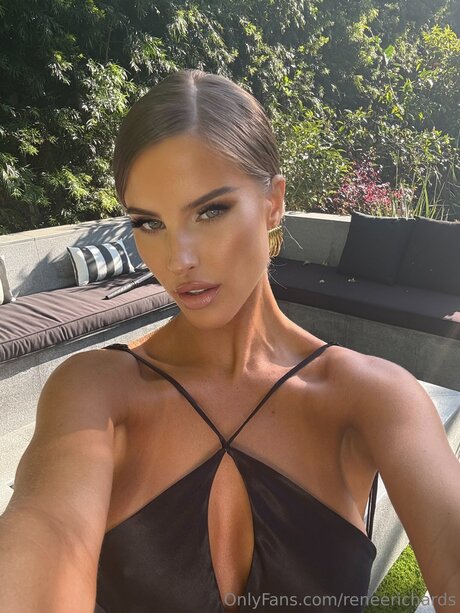 Renee Richards_ art actress galleries