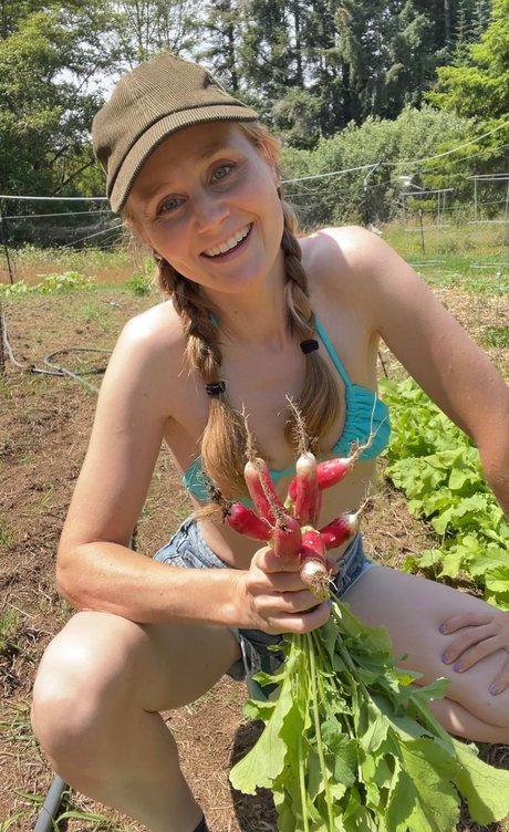 _ReneeAleja_ naked pornstar archive