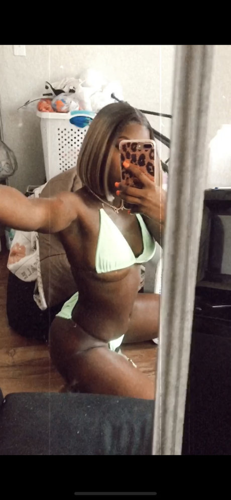 Remaa bhadd pretty model image