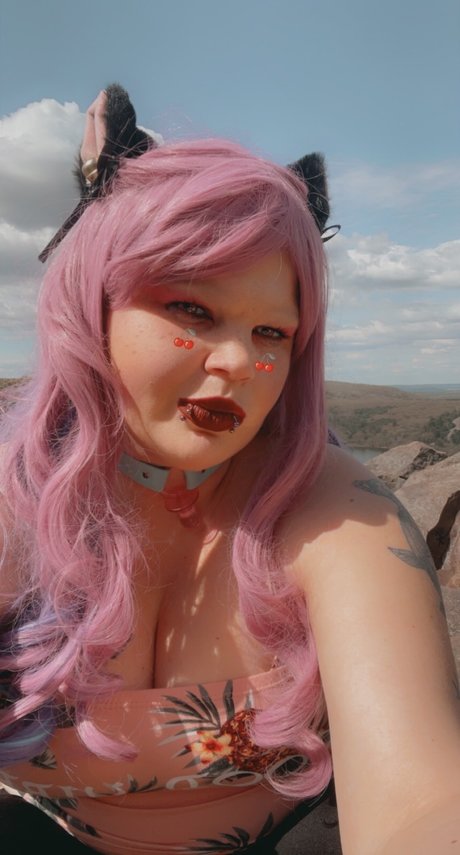 LyriaRayne pornstar exclusive images