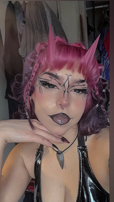 Red Bunny pretty pornstar archive