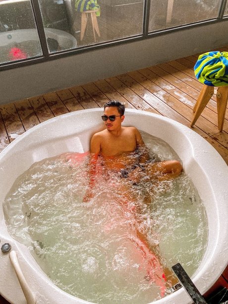 Austin Aw_ actress galleries