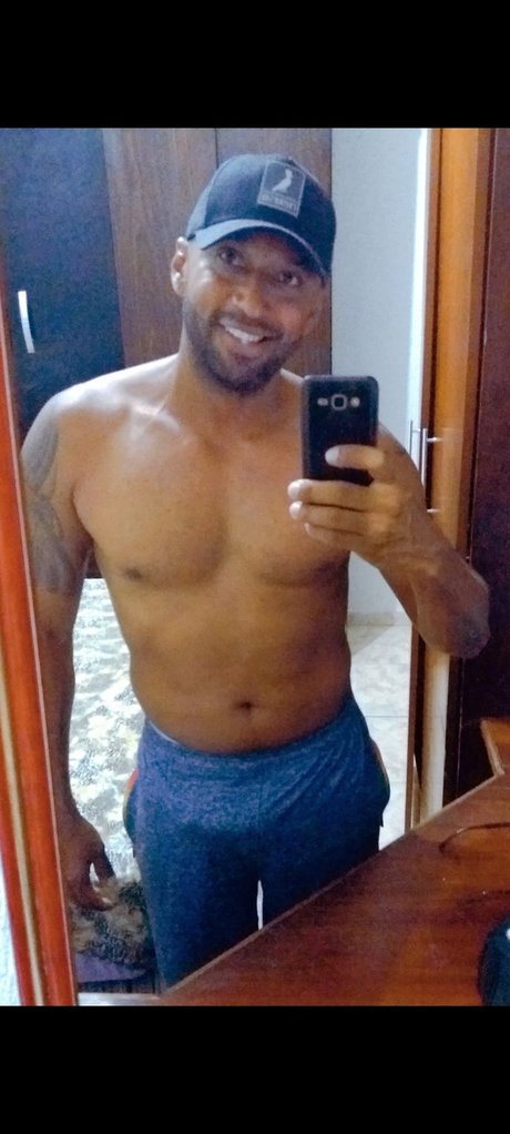 Roblove nudes model photos