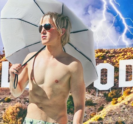 Ricky Rebel model top image