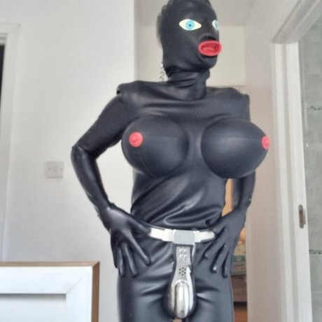 Rubberdolljim art pornstar gallery