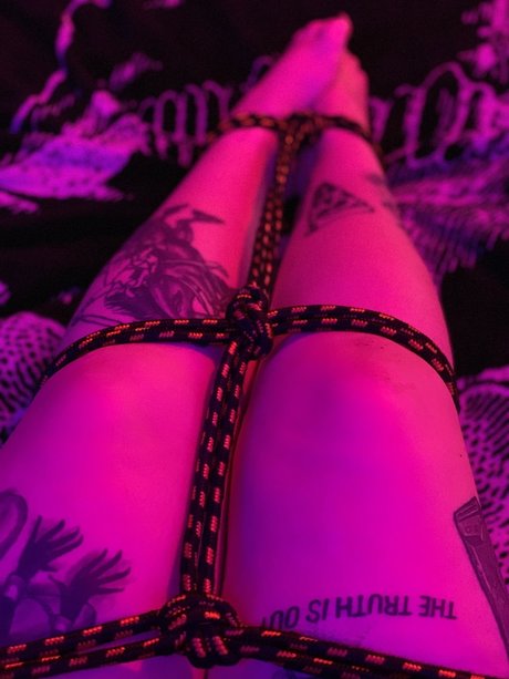 Roxy Bliss model nice pictures