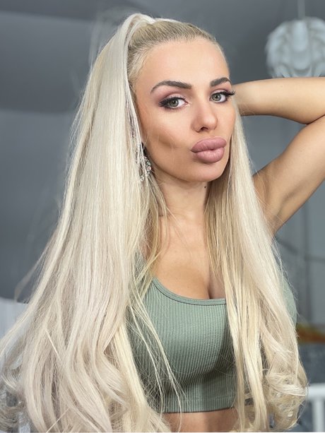 Roshana erotic star pictures