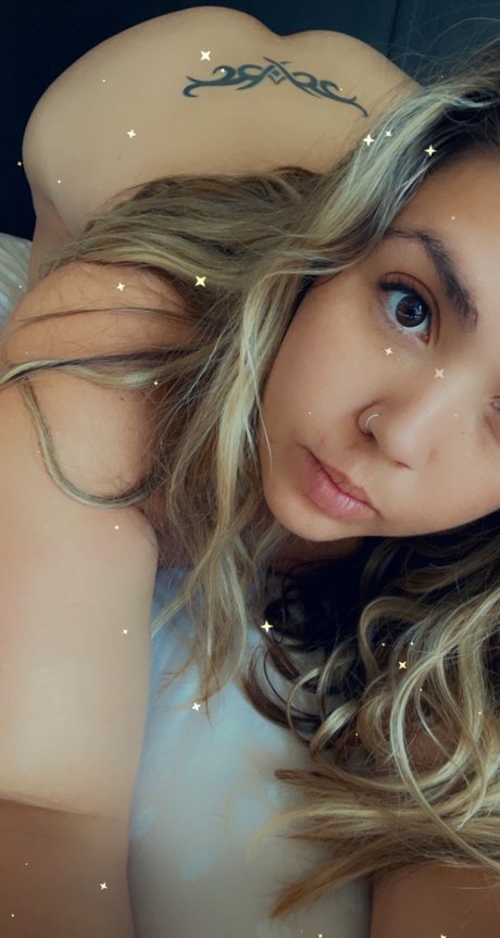 Rose Rae nude pornstar pic