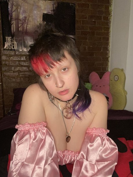 Saint Samara Saturn porn actress photo