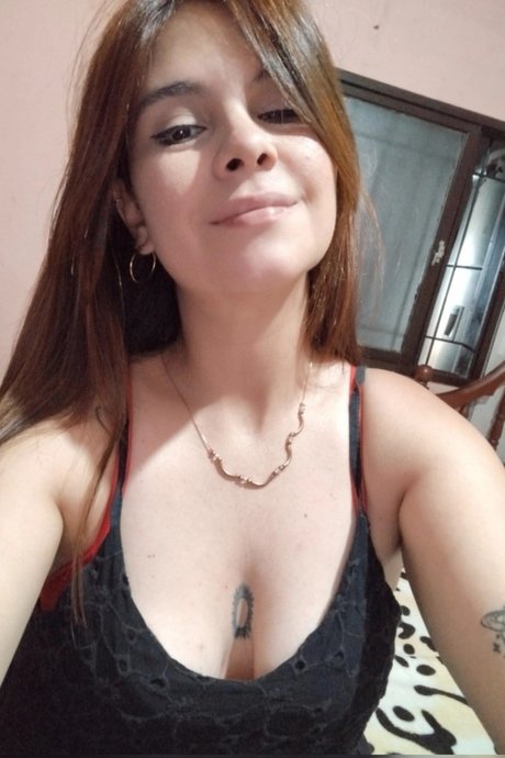 _Mar a 10 Vcall Sexting art star img