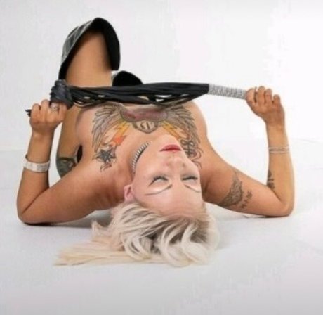 Salem Starr best model image