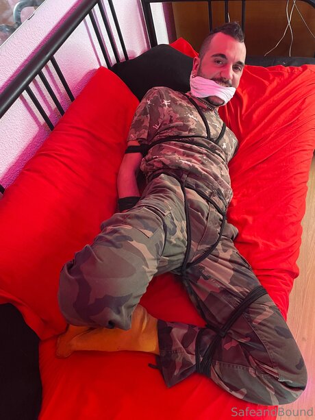 hooters onlyfans art porn archive